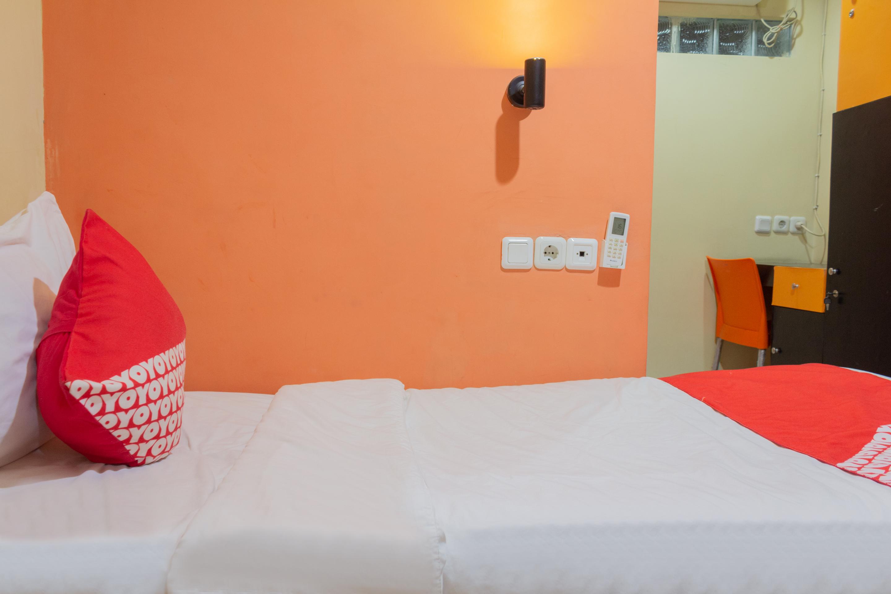 Audah Guesthouse Syariah Redpartner Jakarta Exteriér fotografie