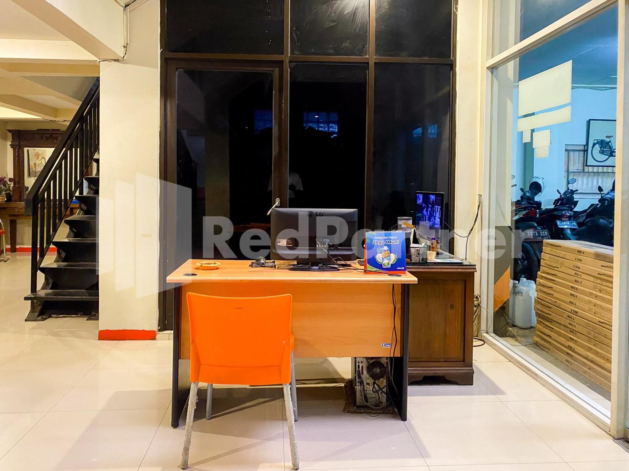 Audah Guesthouse Syariah Redpartner Jakarta Exteriér fotografie